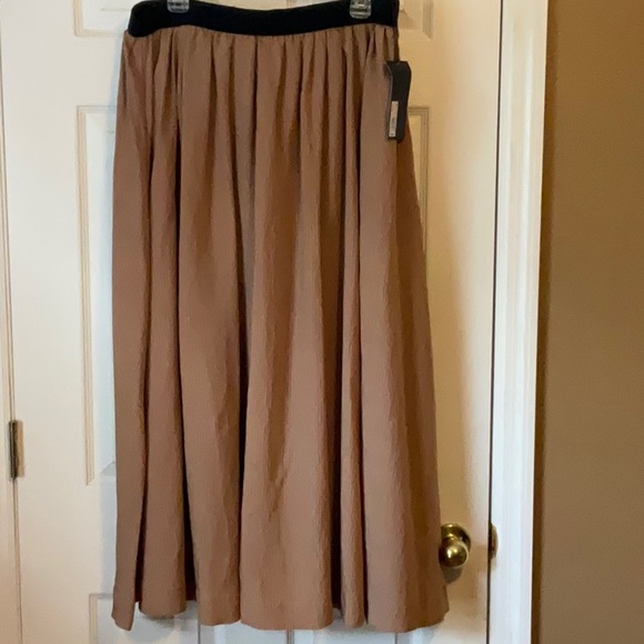Future Collective Women’s Elastic Waistband A-Line Maxi Tan Skirt Size Large - Picture 1 of 10